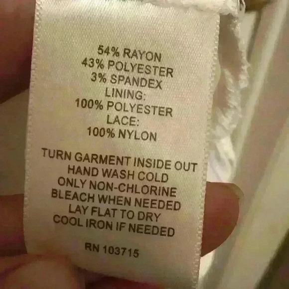 Valerie Stevens Lace Long Sleeve Pull Over Top - Size 2X - Picture 5 of 6